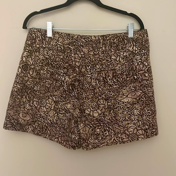 Anthropologie Coquille Linen Blend Floral Doodle Shorts Size 8 Brown Pleated - Picture 2 of 9